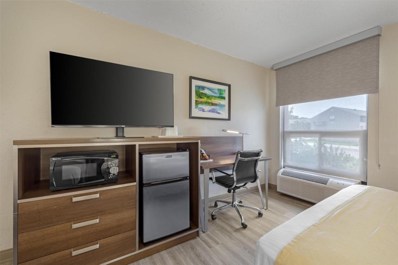 Queen Room with Two Queen Beds - Non-Smoking at Best Western Galaxy Inn