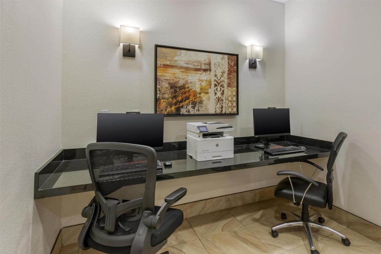  | Best Western Plus Hudson Hotel & Suites