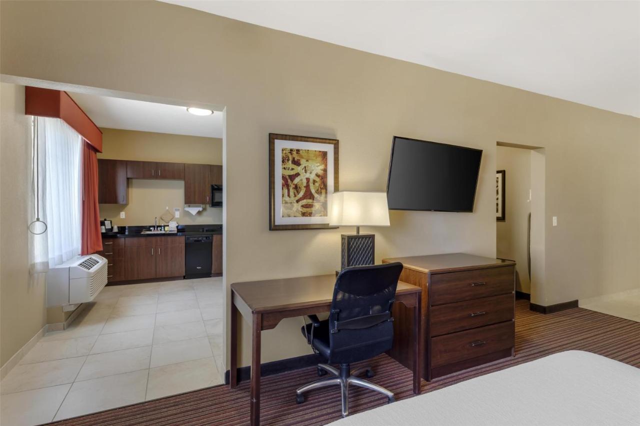  | Best Western Plus Hudson Hotel & Suites