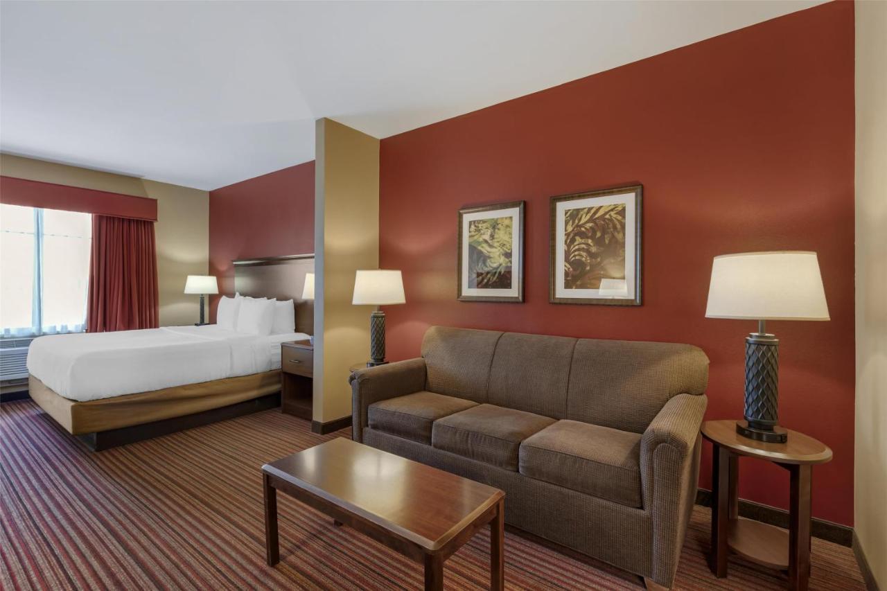  | Best Western Plus Hudson Hotel & Suites