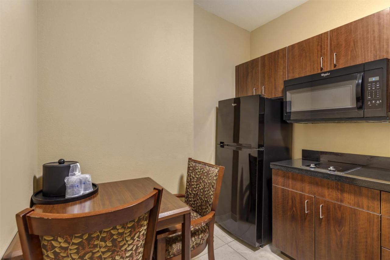 Queen Suite with Sofa Bed - Non-Smoking at Best Western Plus Hudson Hotel & Suites