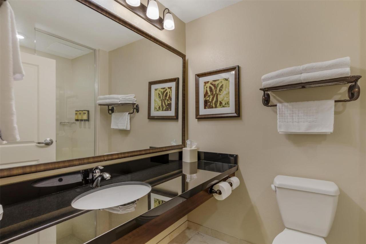  | Best Western Plus Hudson Hotel & Suites