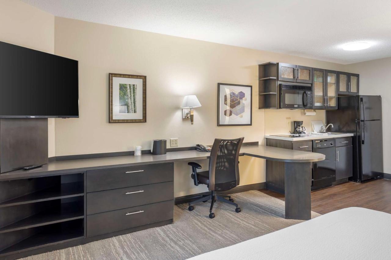 | Sonesta Simply Suites Philadelphia Willow Grove