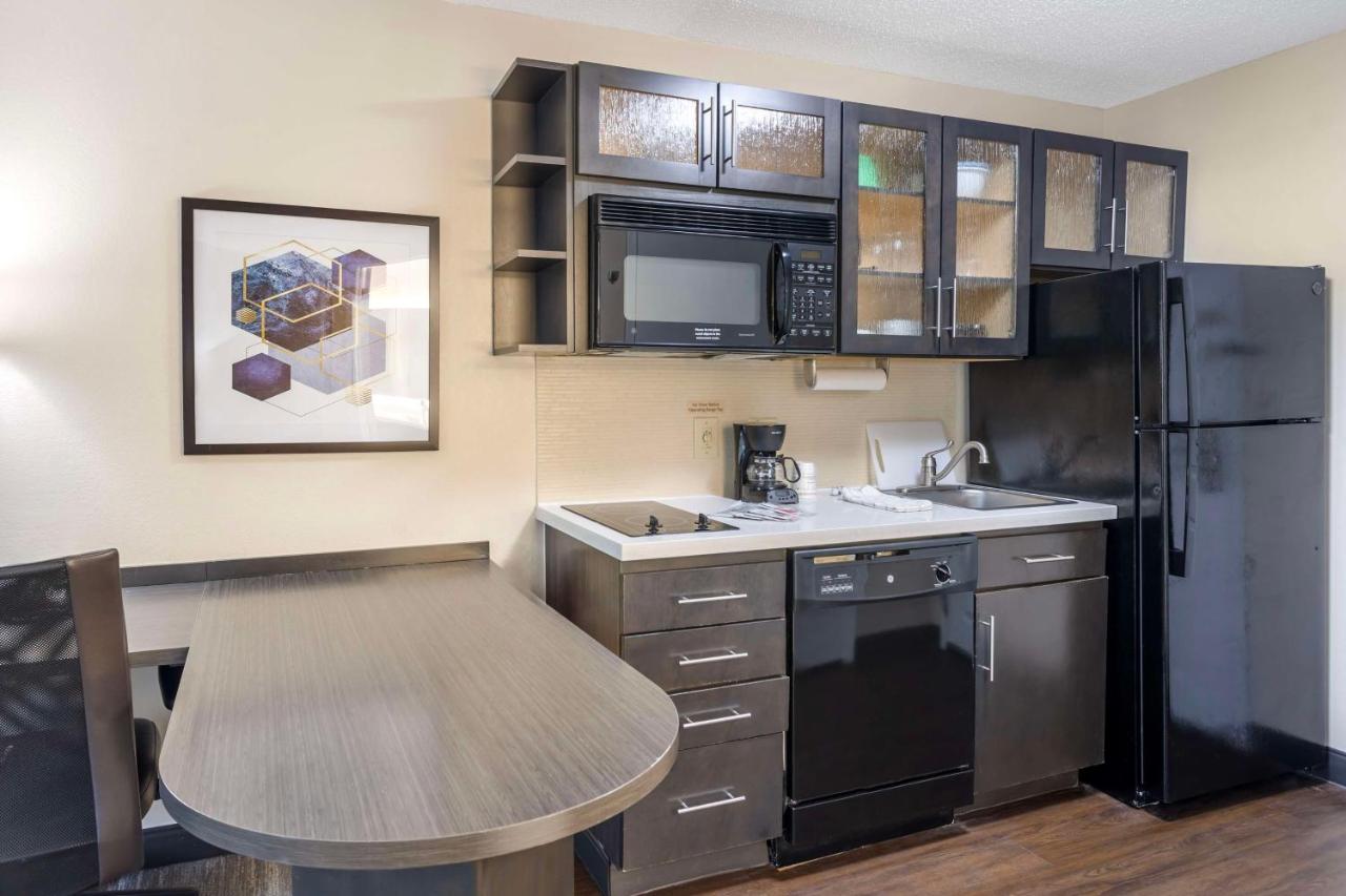 | Sonesta Simply Suites Philadelphia Willow Grove