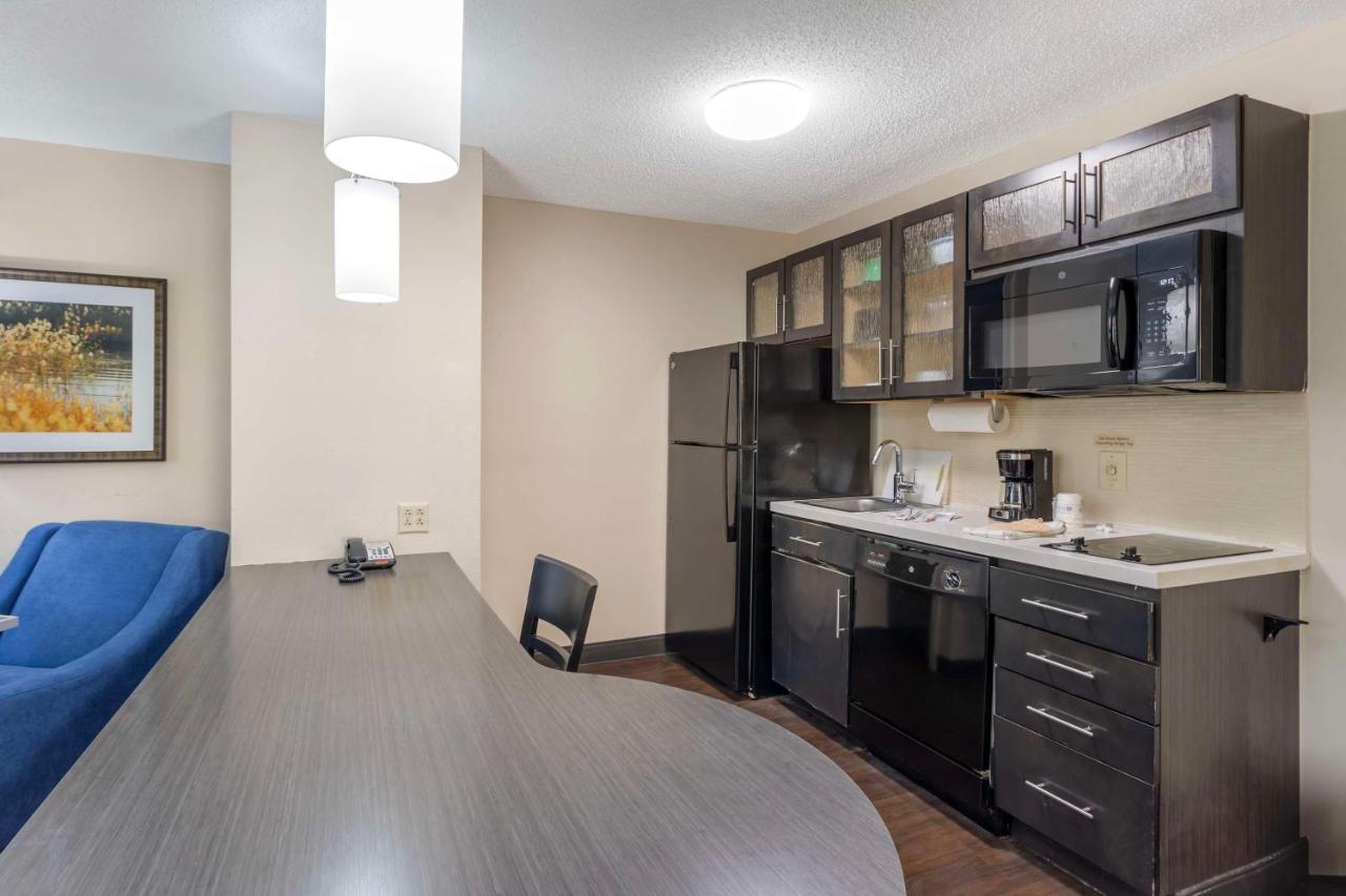 | Sonesta Simply Suites Philadelphia Willow Grove