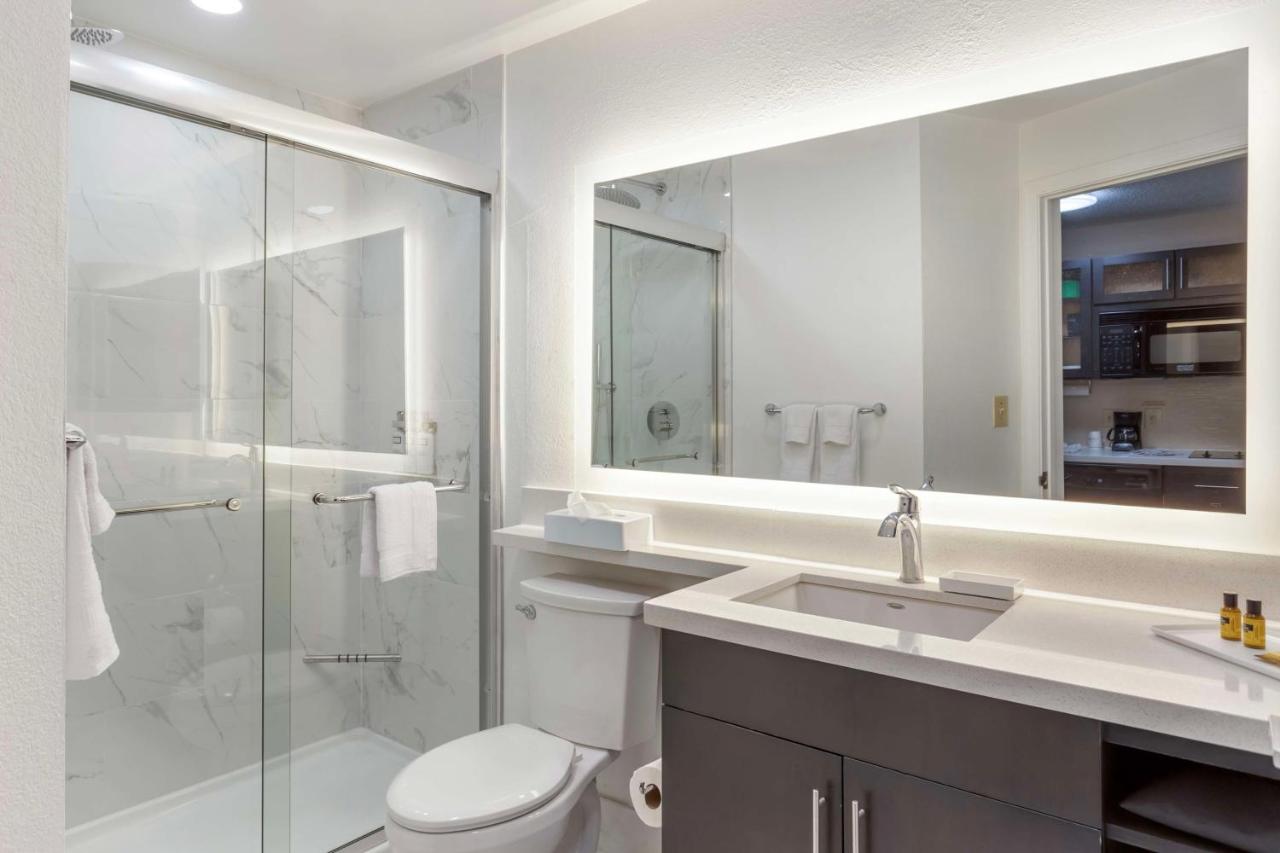 | Sonesta Simply Suites Philadelphia Willow Grove