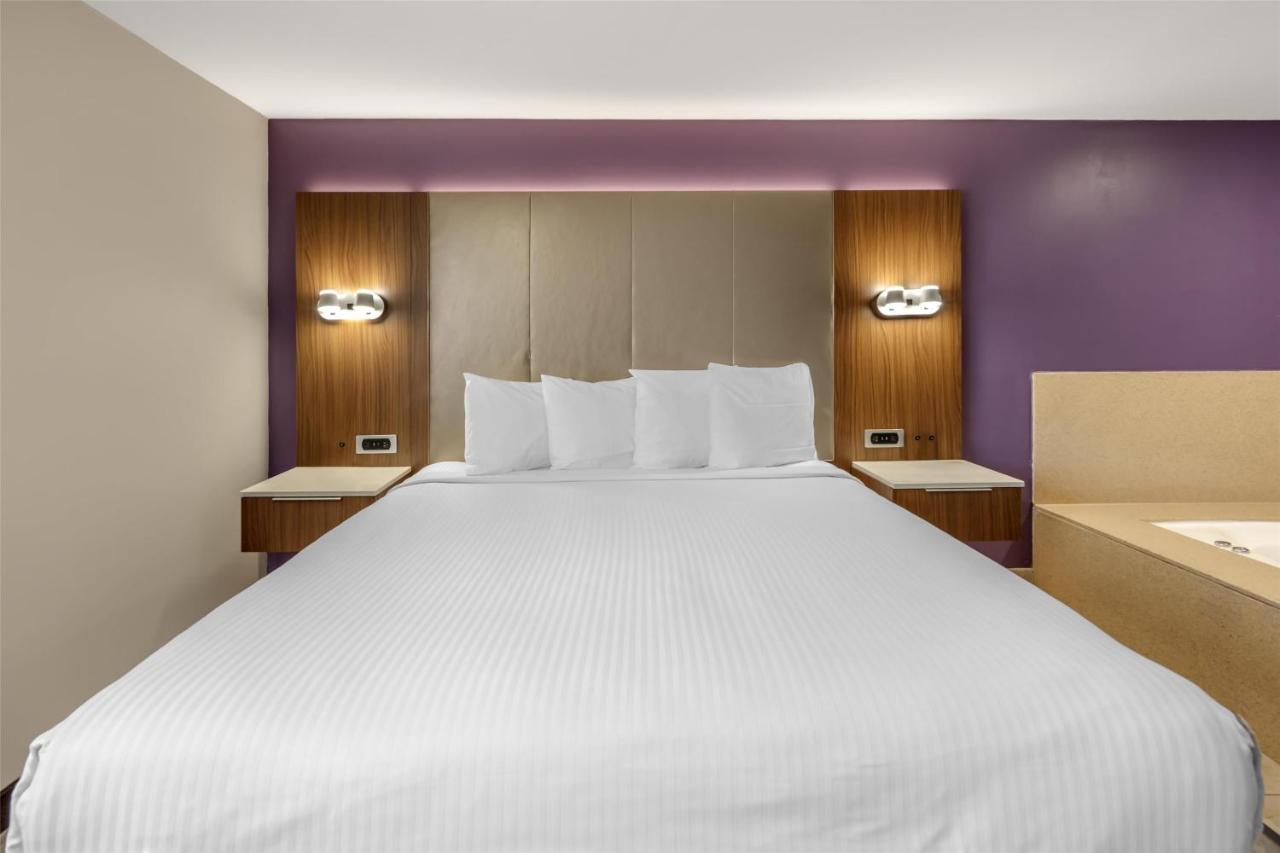 | Best Western Airport Plaza Inn - Los Angeles LAX Airport