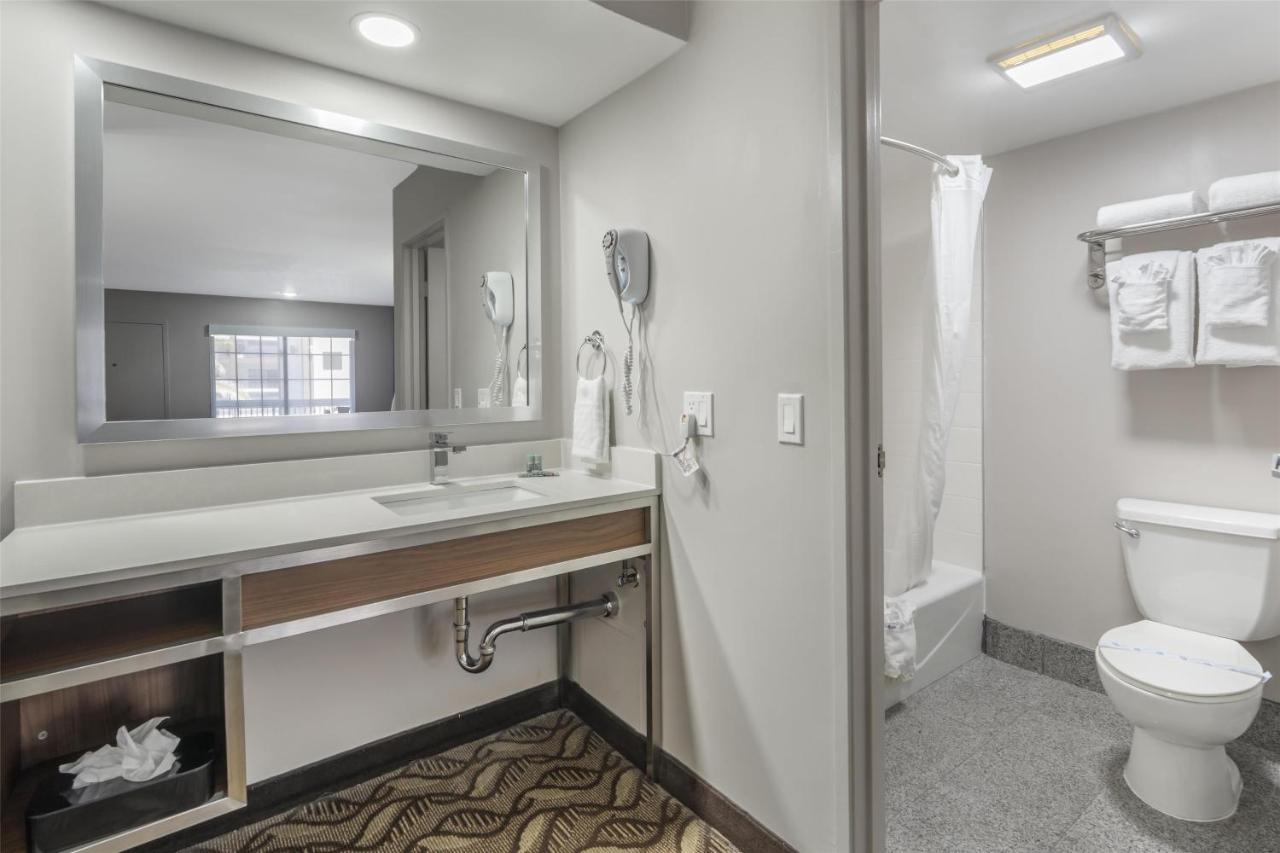 | Best Western Airport Plaza Inn - Los Angeles LAX Airport
