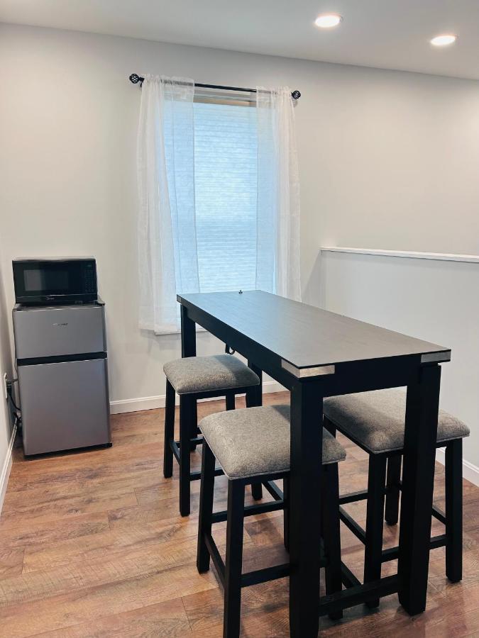 | Canterbury Cottage Bed & Breakfast