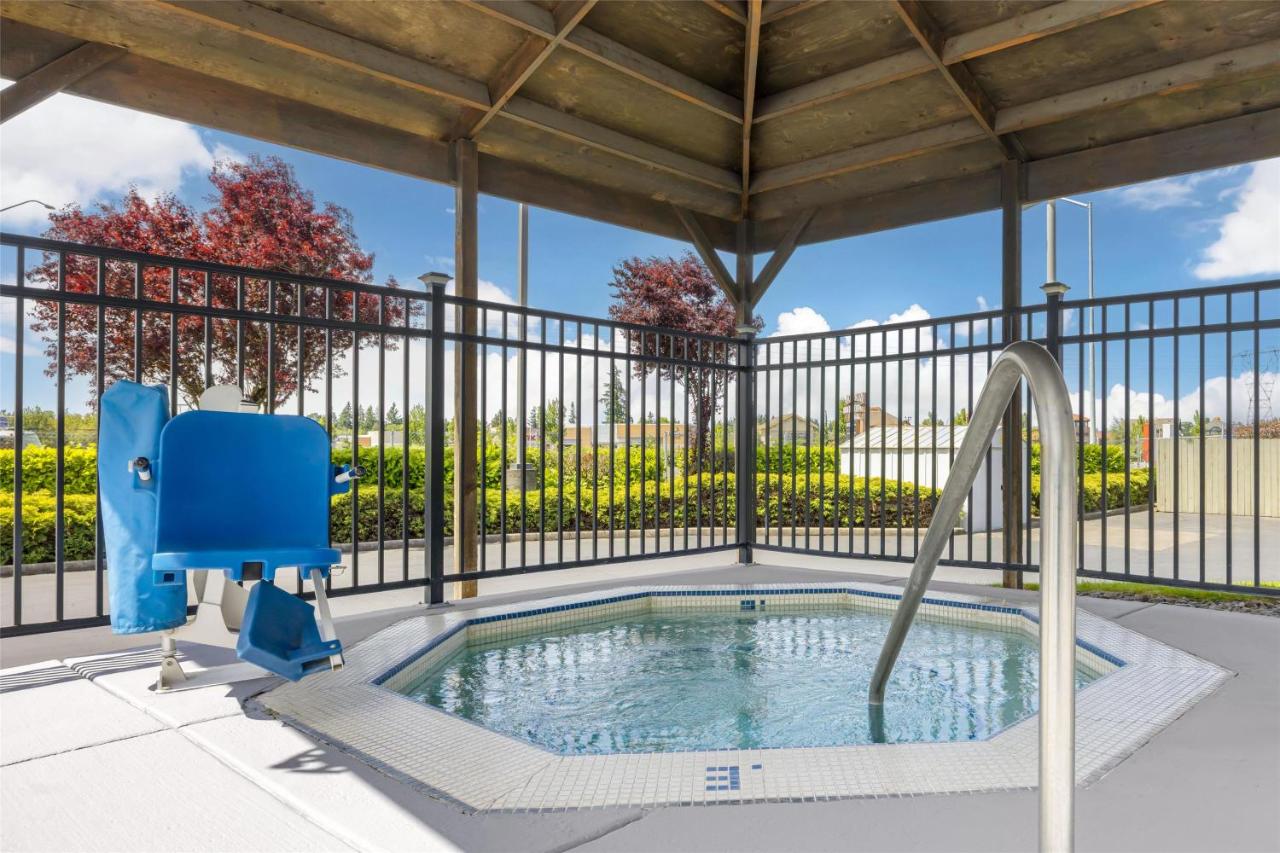  | Best Western Woodburn Inn