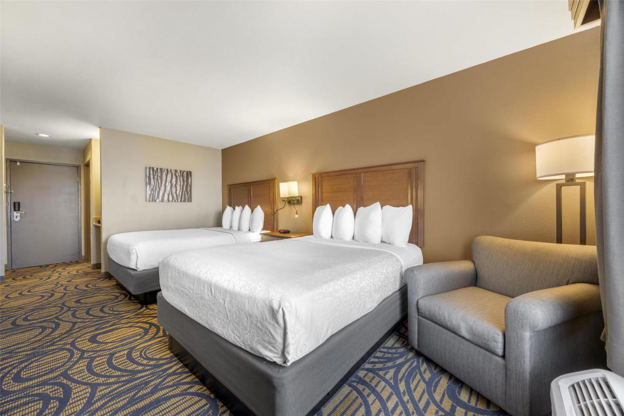  | Best Western Woodburn Inn