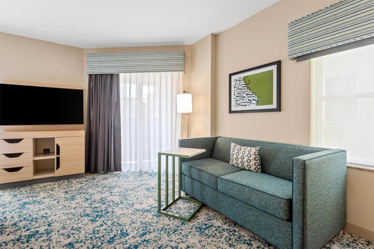 | Hampton Inn & Suites St. Petersburg/Downtown
