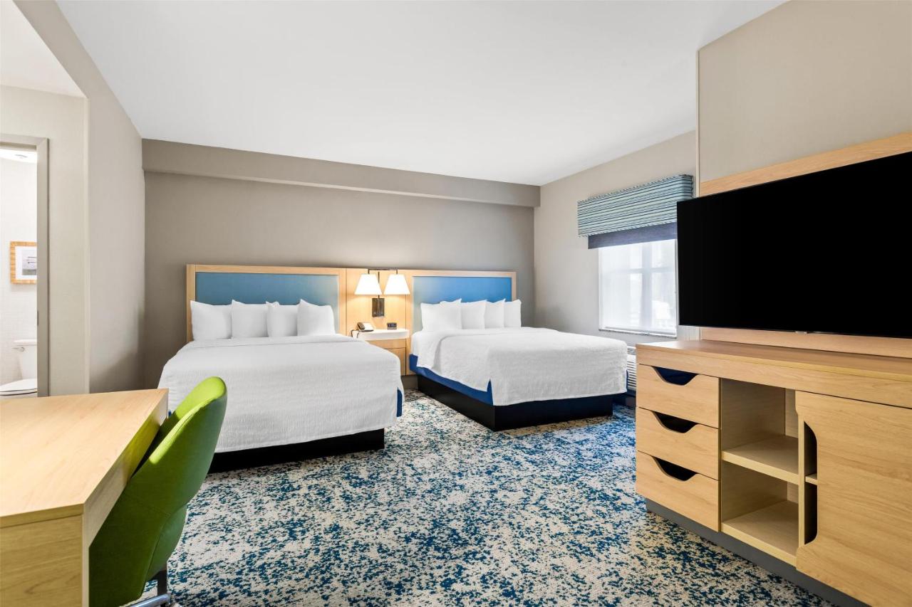 | Hampton Inn & Suites St. Petersburg/Downtown