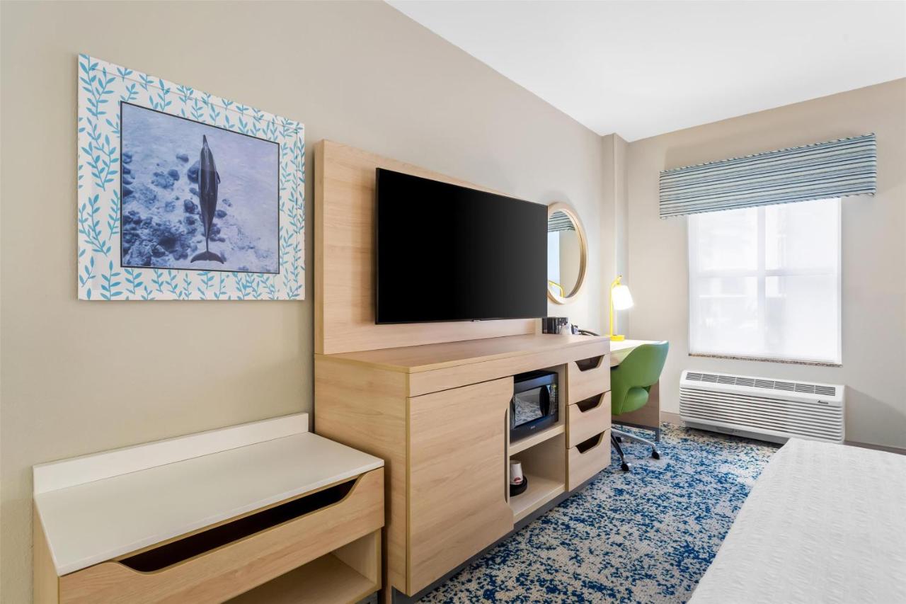 | Hampton Inn & Suites St. Petersburg/Downtown