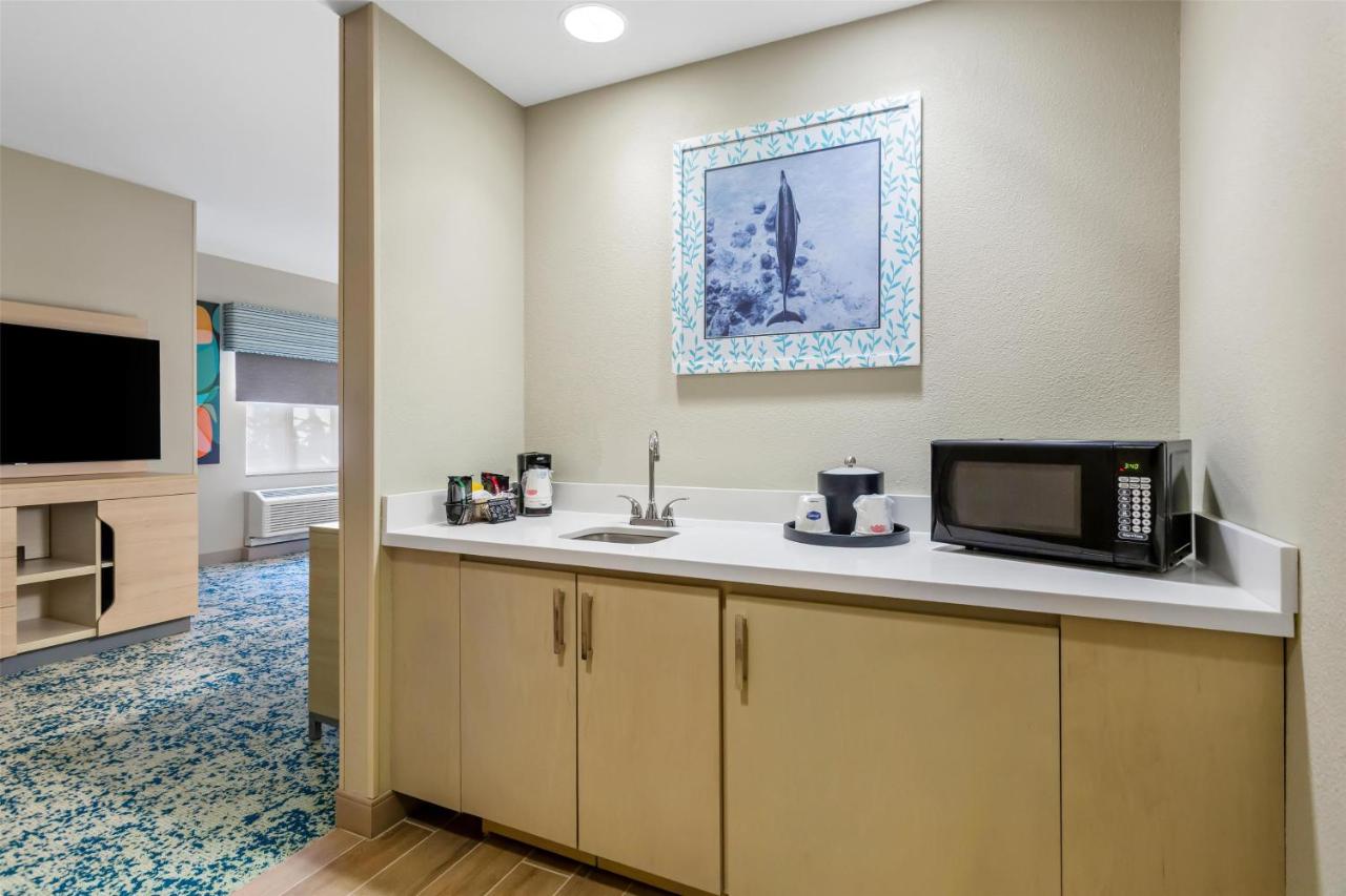 | Hampton Inn & Suites St. Petersburg/Downtown