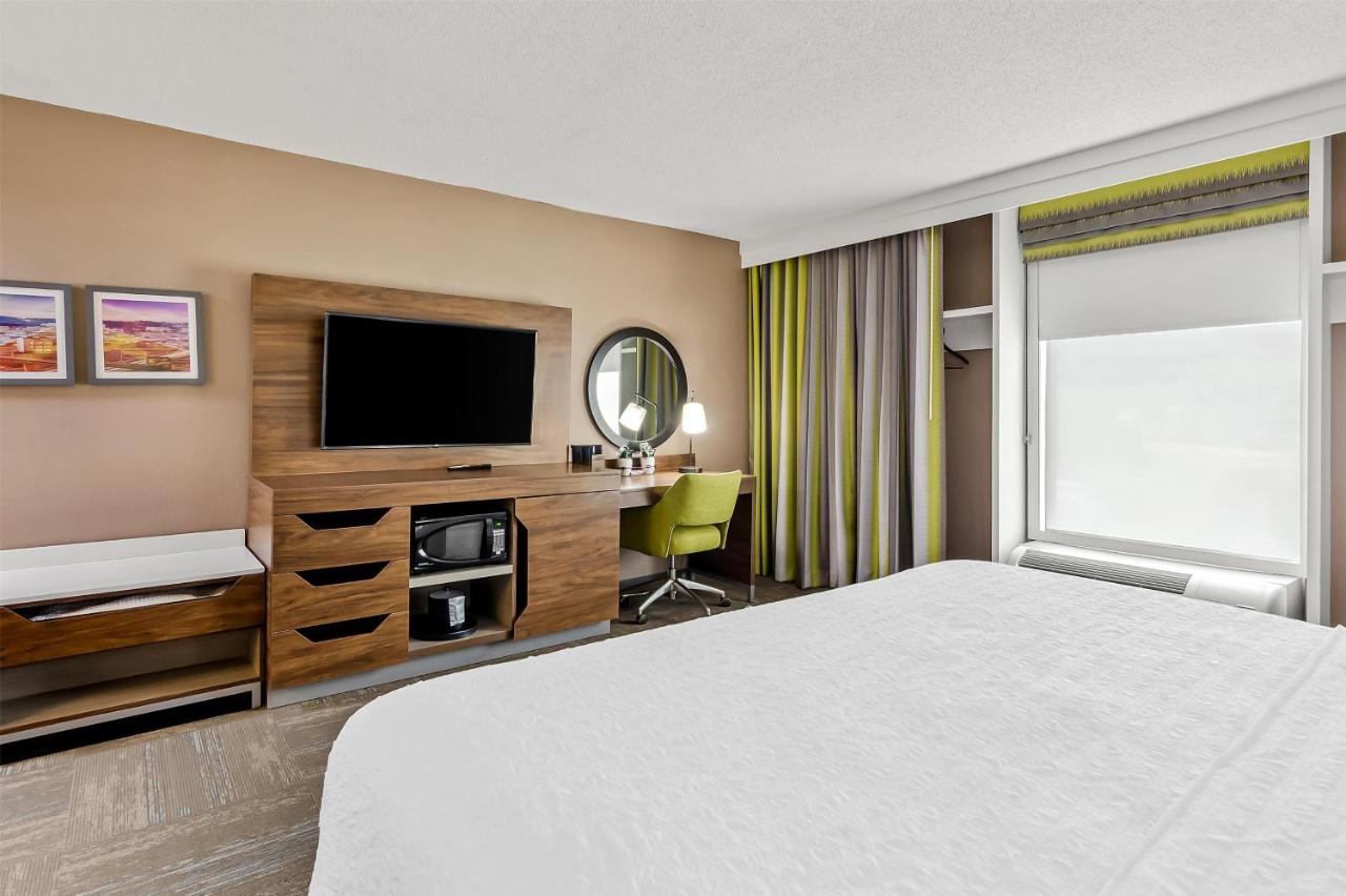 Deluxe King Room with Sofa Bed - Non-Smoking at Hampton Inn Princeton