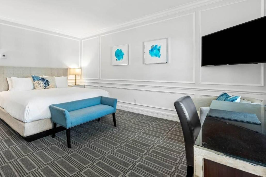  | The Pillars Hotel & Club