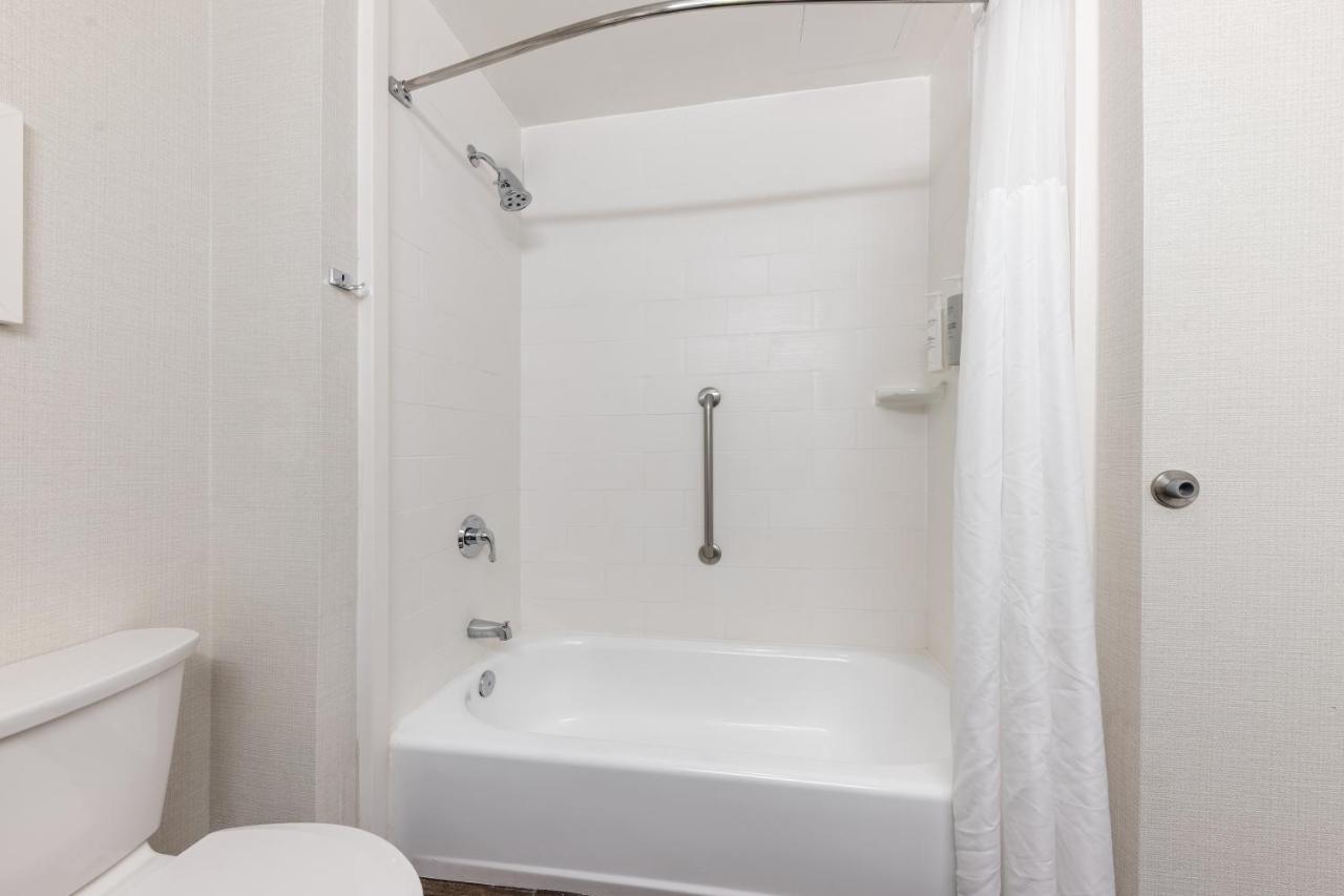 King Room - Non-Smoking at Hampton Inn Phoenix-Midtown-Downtown Area