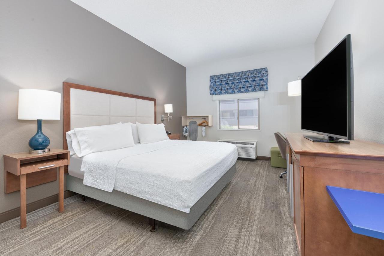 King Room with Accesible Bath Tub - Non-Smoking at Hampton Inn Phoenix-Midtown-Downtown Area