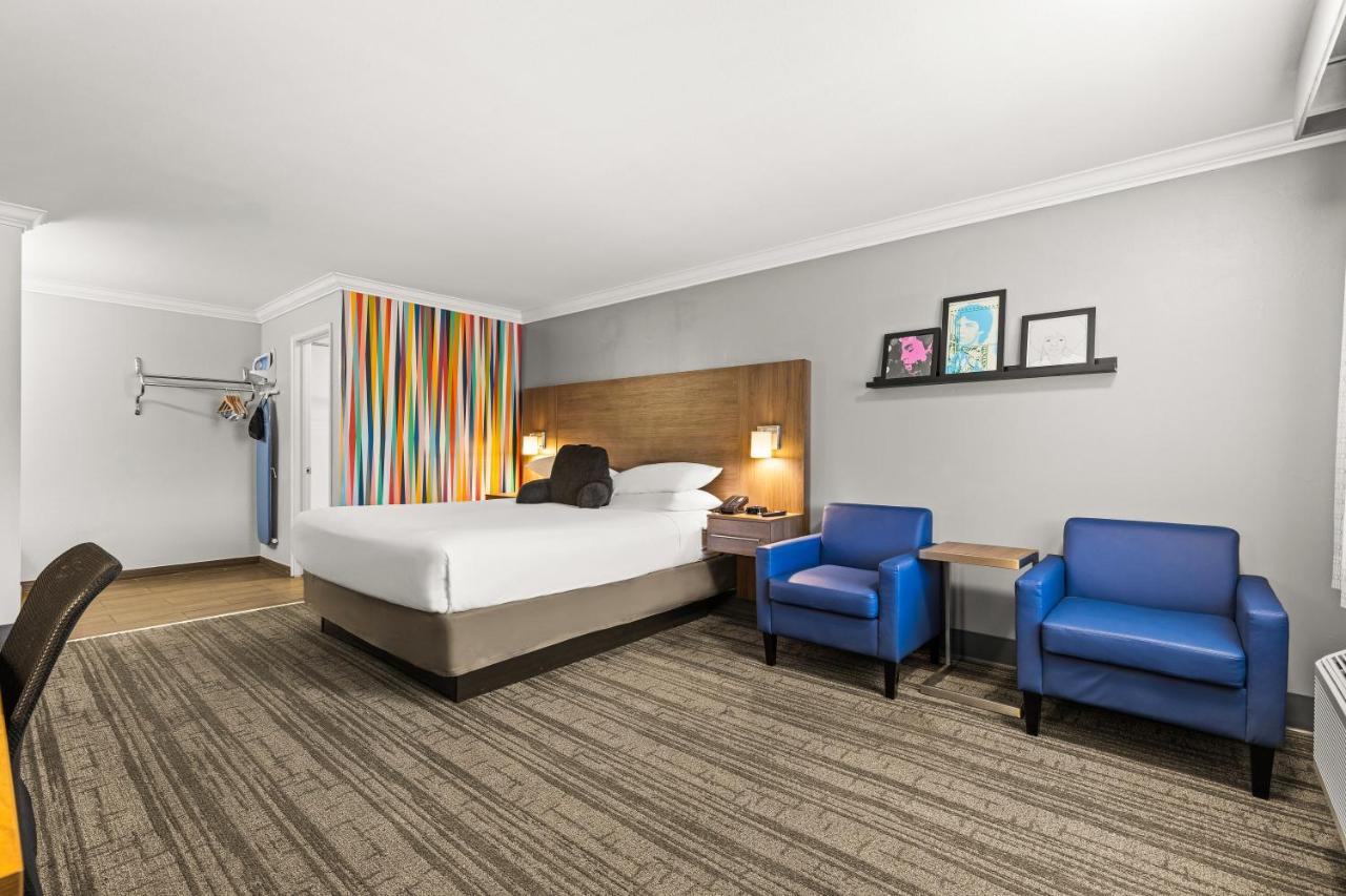 King Room at Signature Temecula