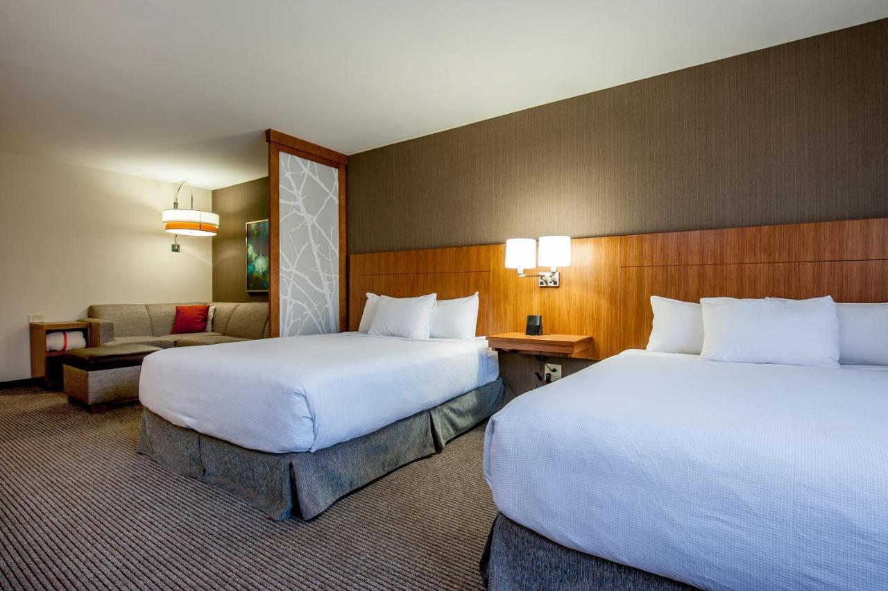 Queen Room with Two Queen Beds - Disability Access/Bathtub at Hyatt Place Bowling Green