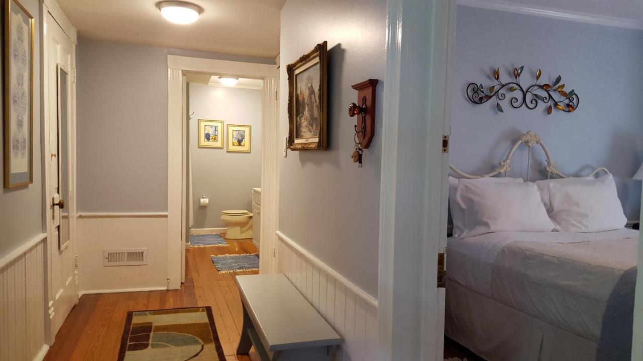  | Hummingbird Inn