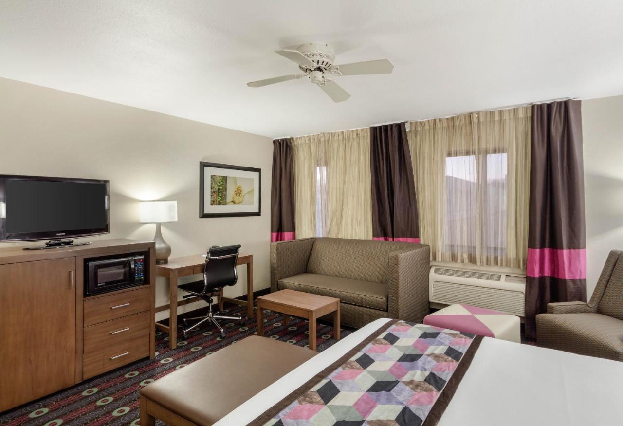 King Suite with Sofa Bed - Non-Smoking at Comfort Inn Tulsa Midtown