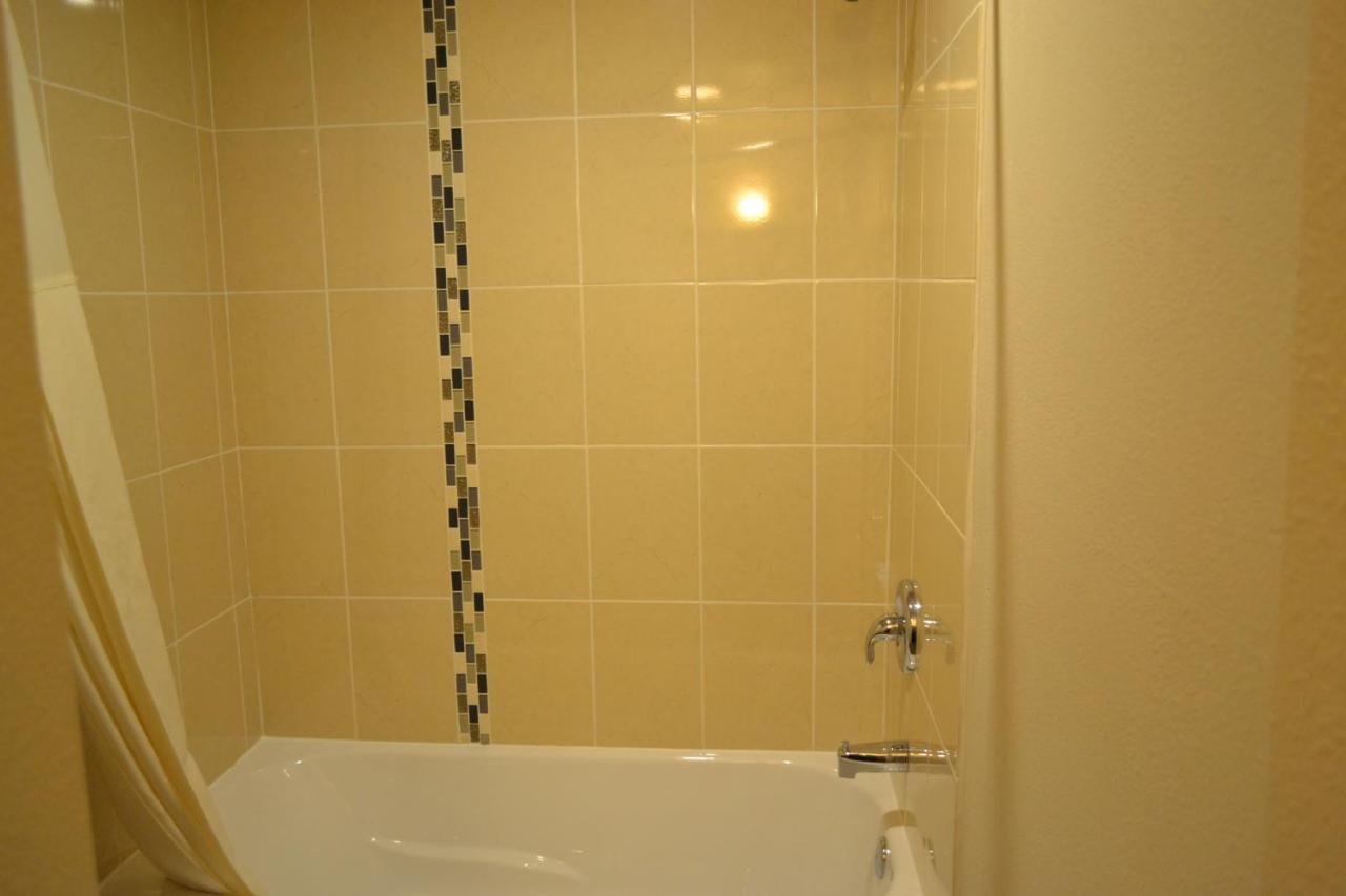  | Skyway Inn - Seatac