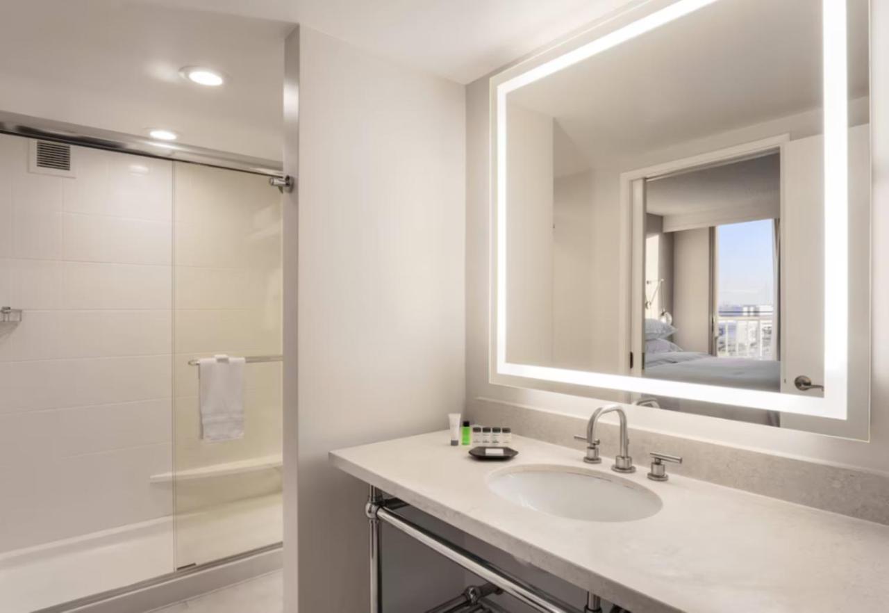 | Sheraton Suites Market Center Dallas