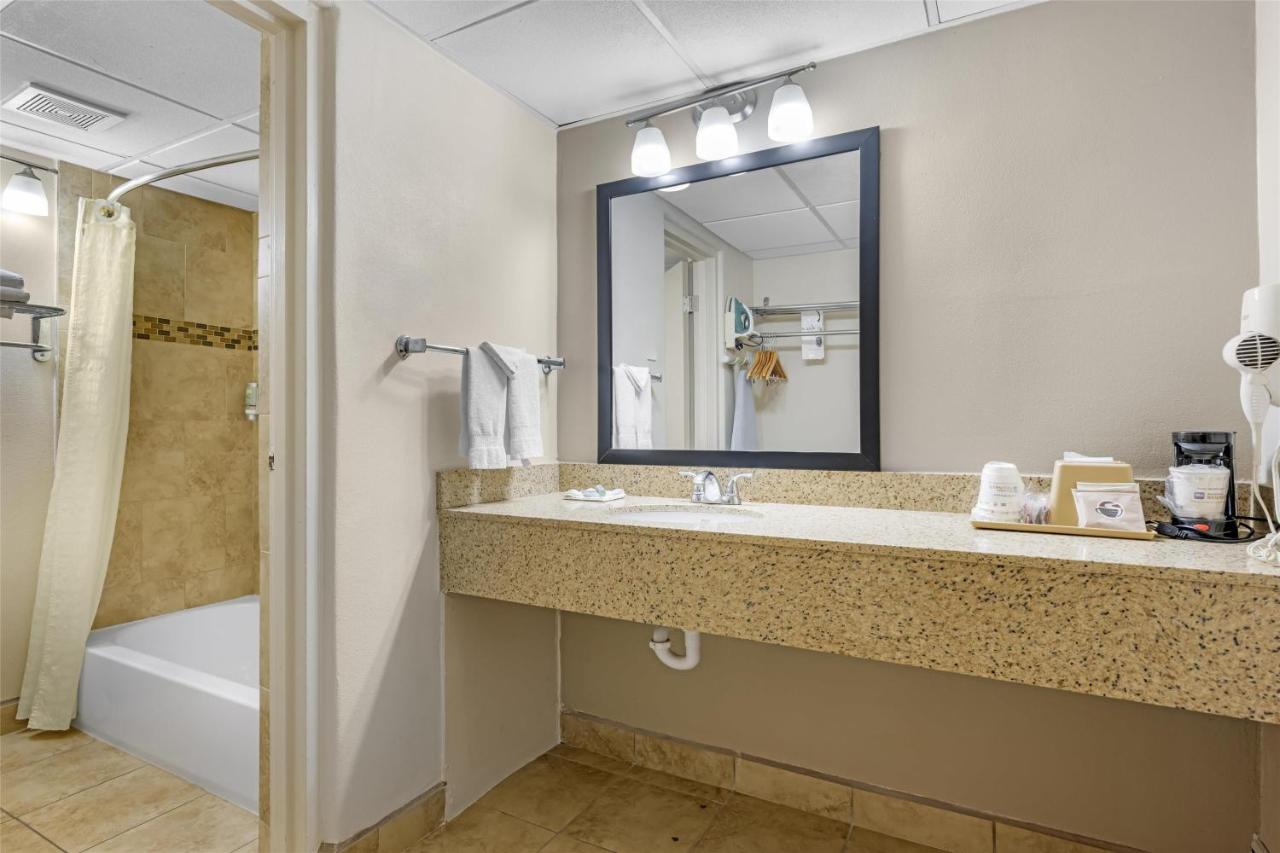 King Room - Non-Smoking at Best Western El Rancho Palacio