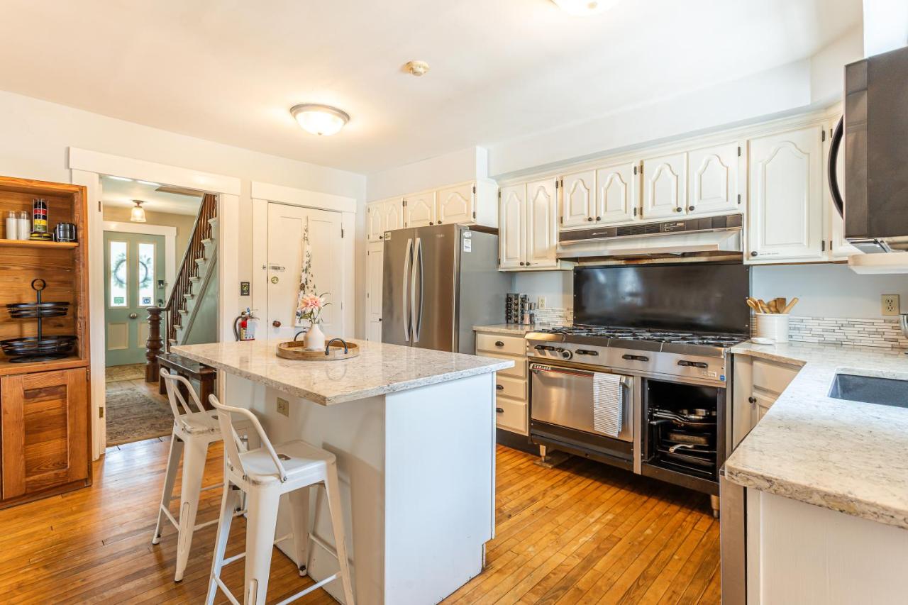 | Woodbridge Inn Bed & Breakfast