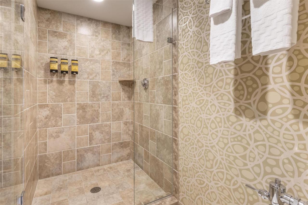 Queen Suite with Sofa Bed - Non Smoking at Best Western Plus The Normandy Inn & Suites