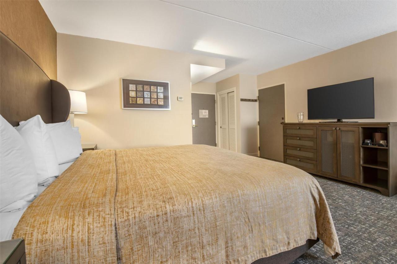 Large King Room with Sofa Bed - Non smoking at Best Western Plus The Normandy Inn & Suites