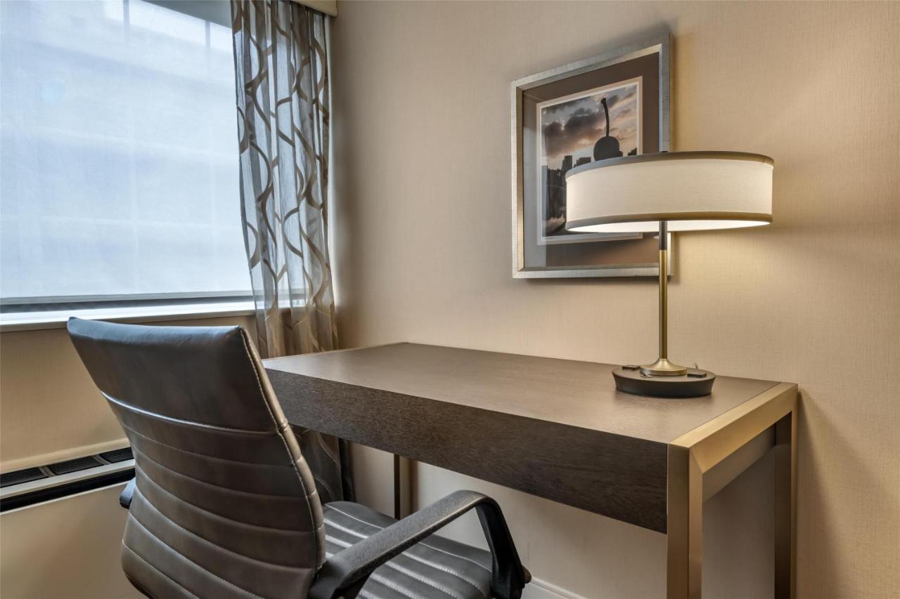 King Room - Non Smoking at Best Western Plus The Normandy Inn & Suites