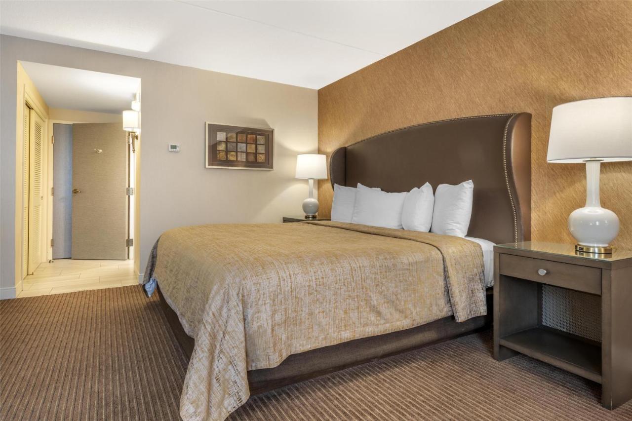 King Room - Non Smoking at Best Western Plus The Normandy Inn & Suites