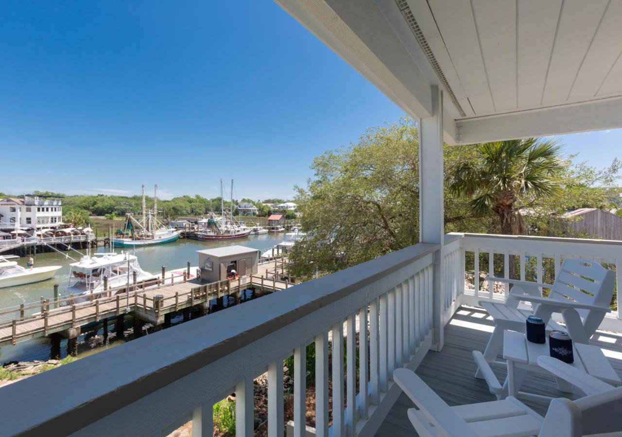 | Shem Creek Inn