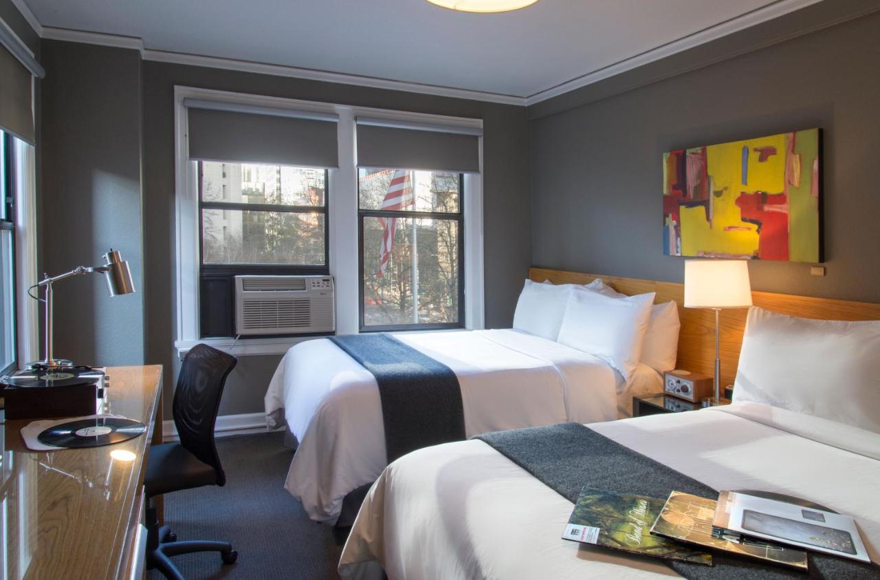 | Hotel Max