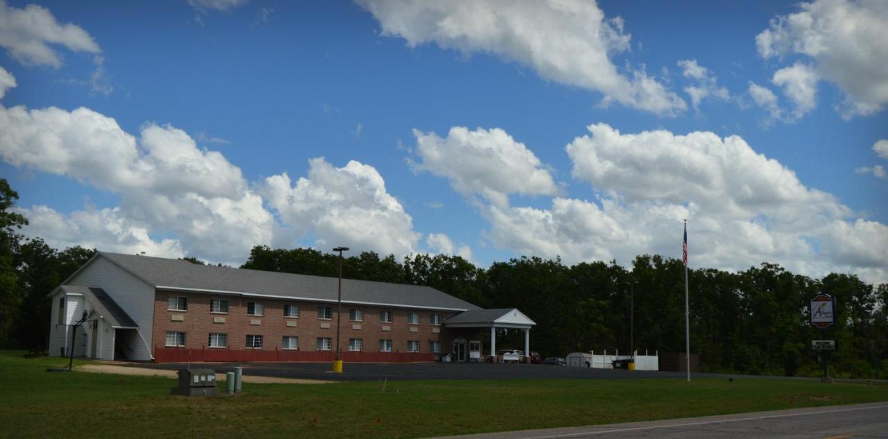 | Adams Inn and Suites