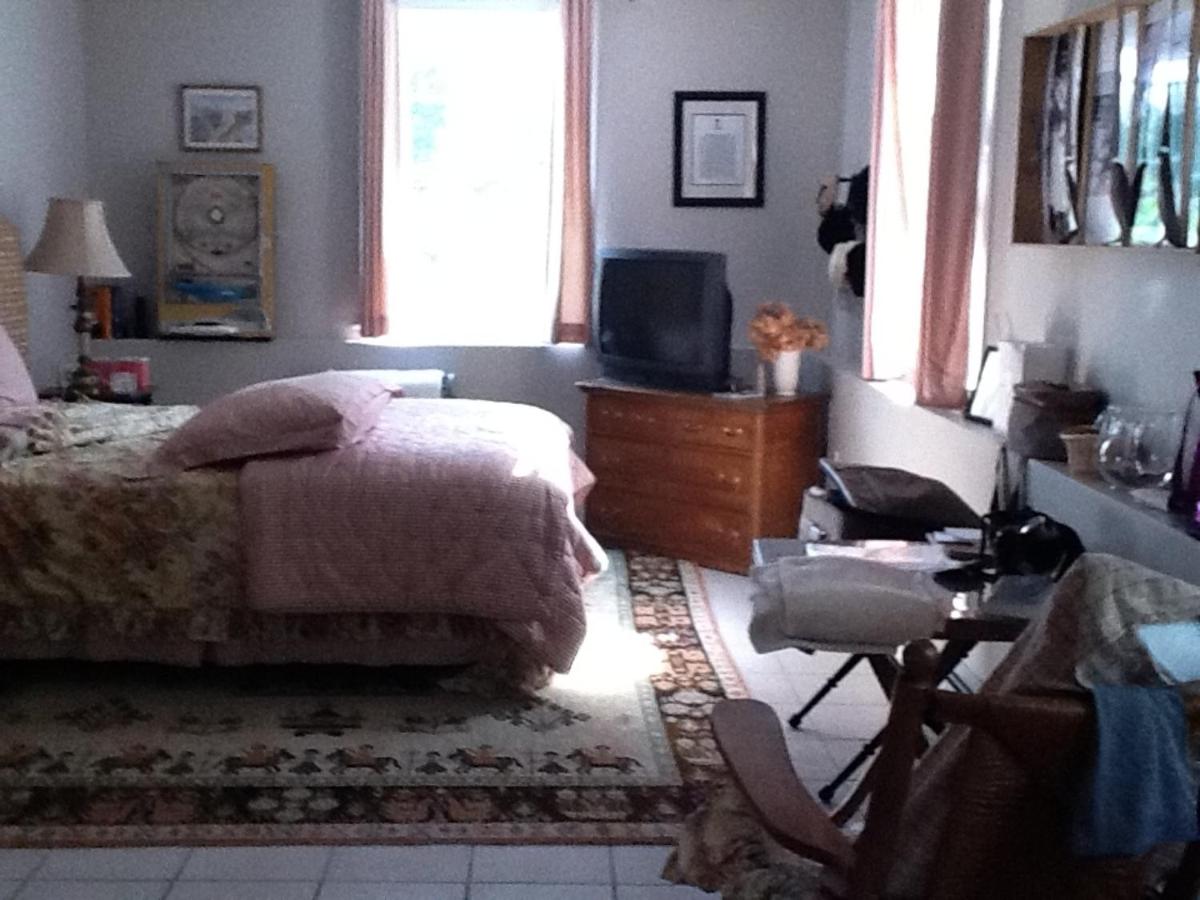 | Josephine's on the Bay Bed and Breakfast