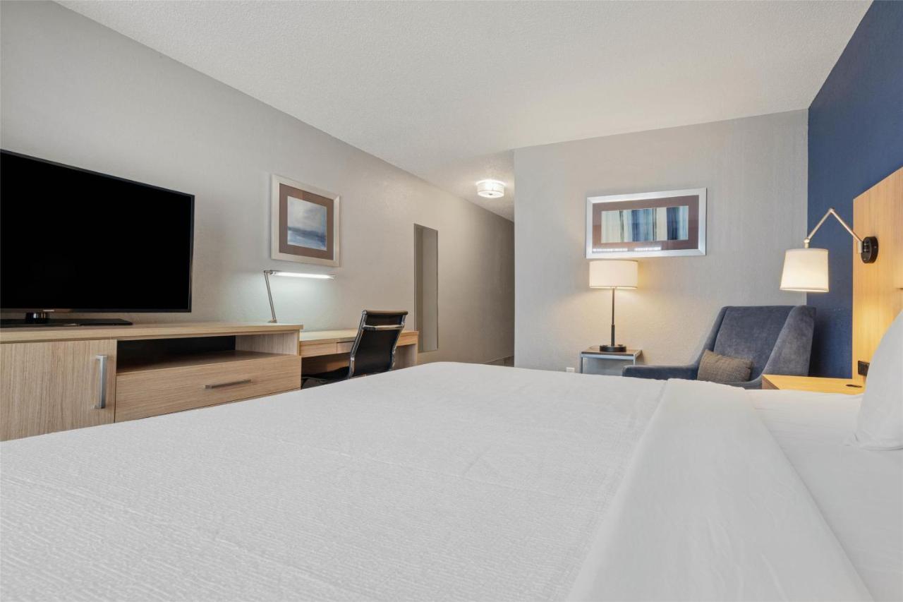 King Room at Best Western Eau Claire South