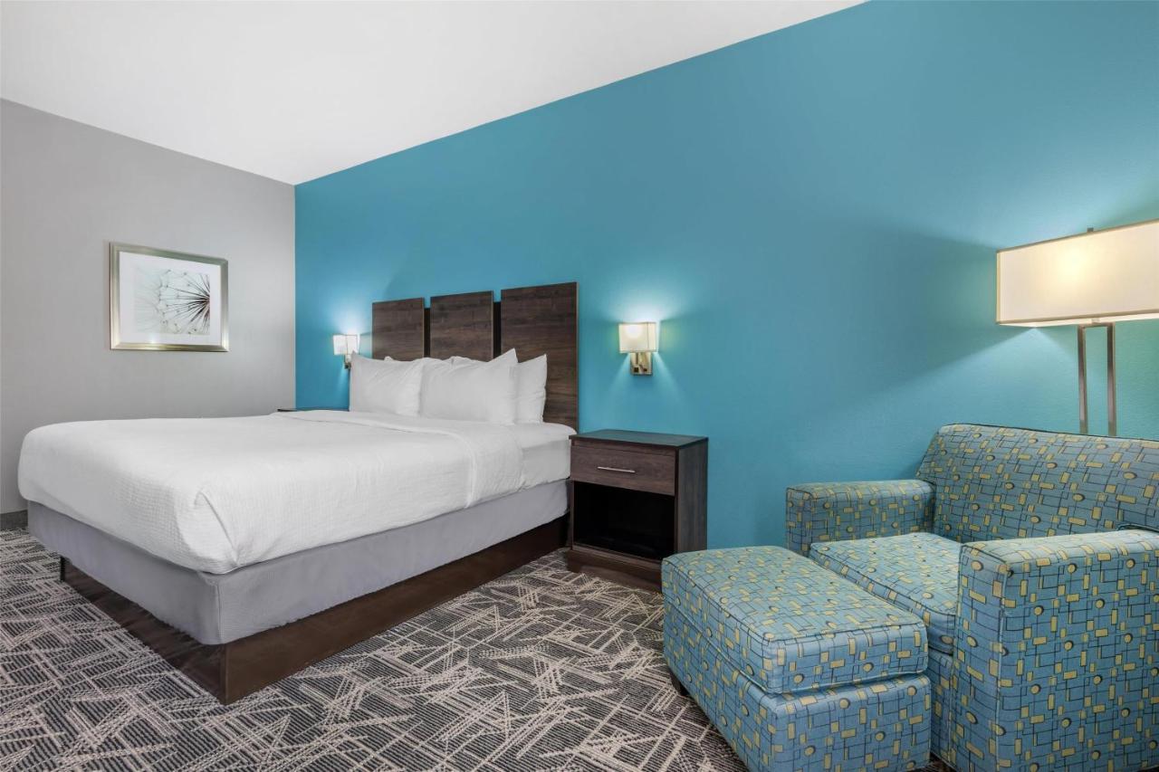King Room - Non-Smoking at Best Western Executive Inn