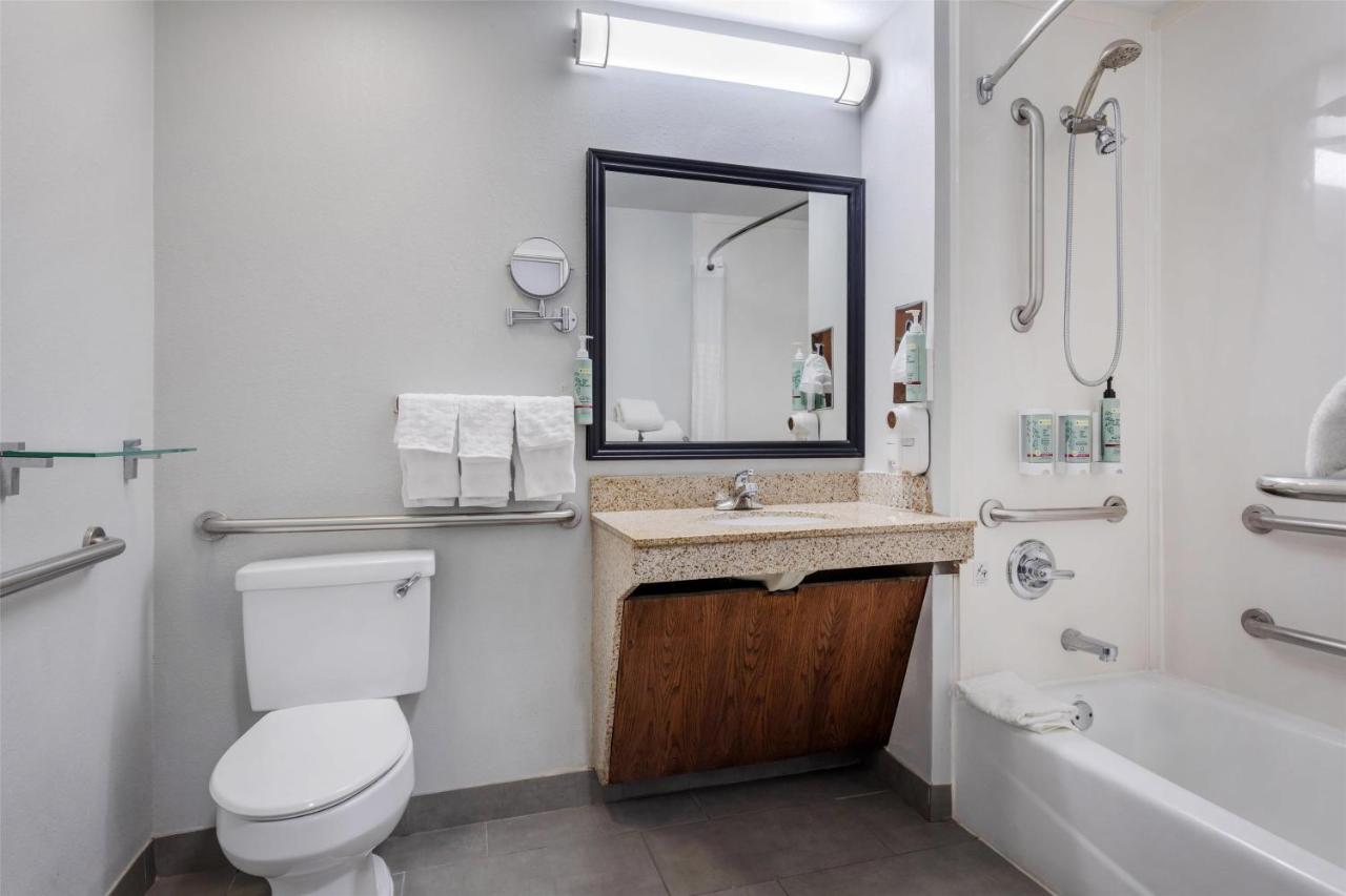 | Best Western Executive Inn