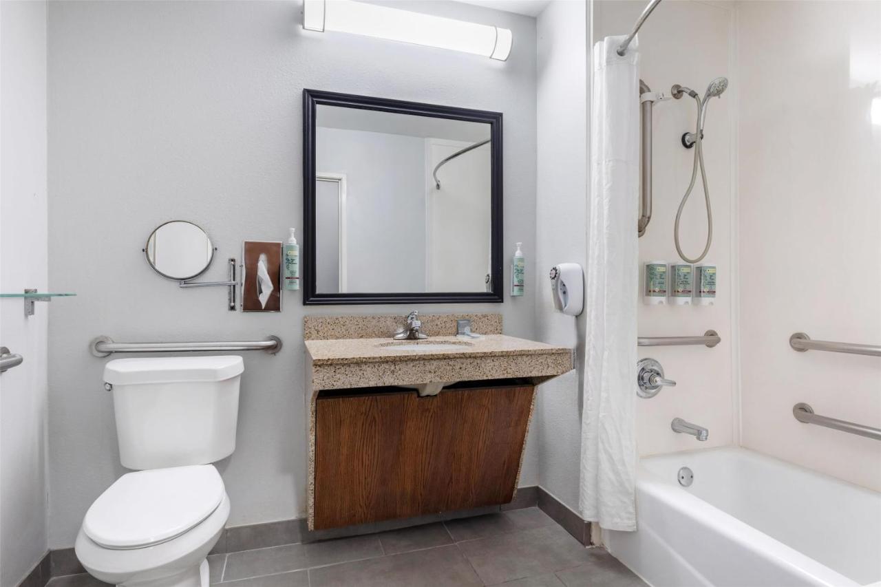 | Best Western Executive Inn