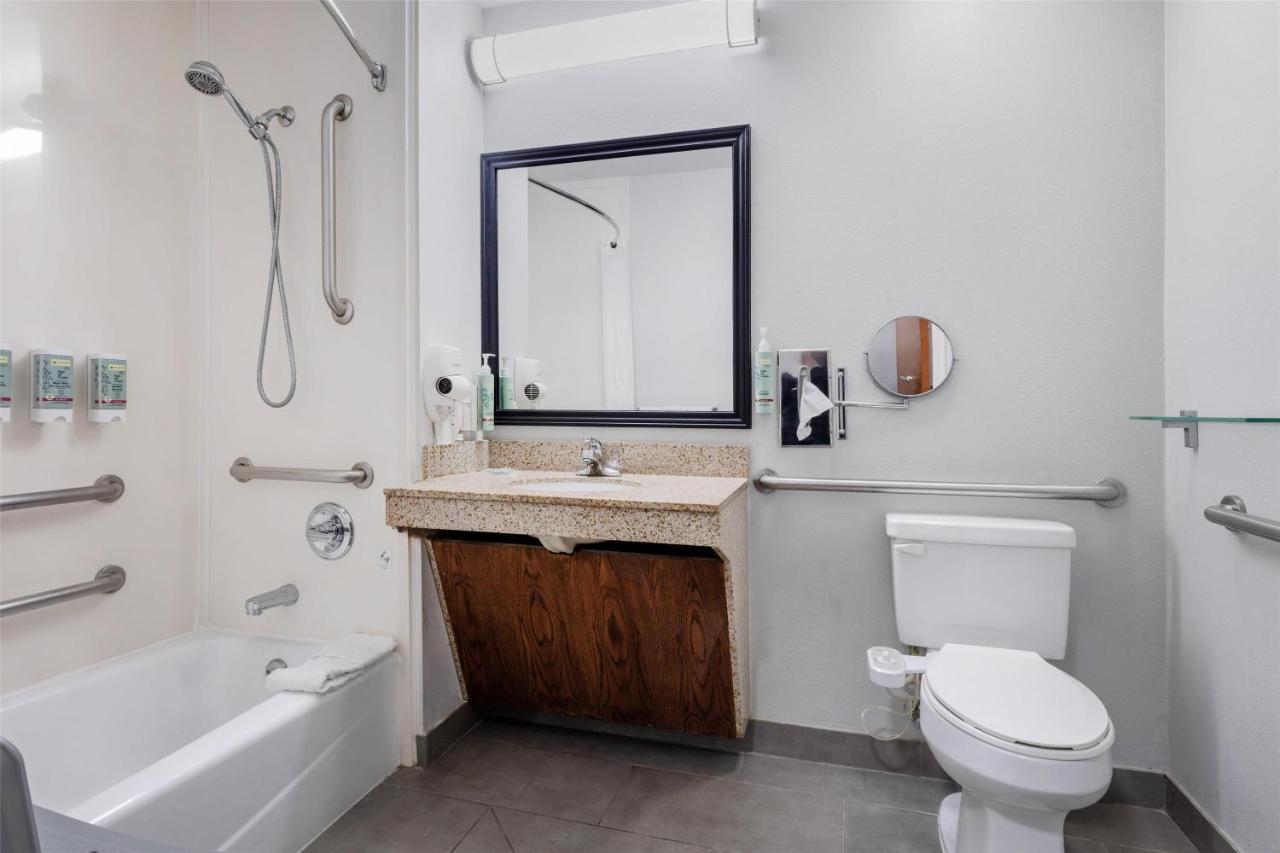 | Best Western Executive Inn