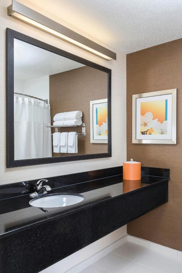 | Fairfield Inn & Suites by Marriott Chicago Naperville/Aurora