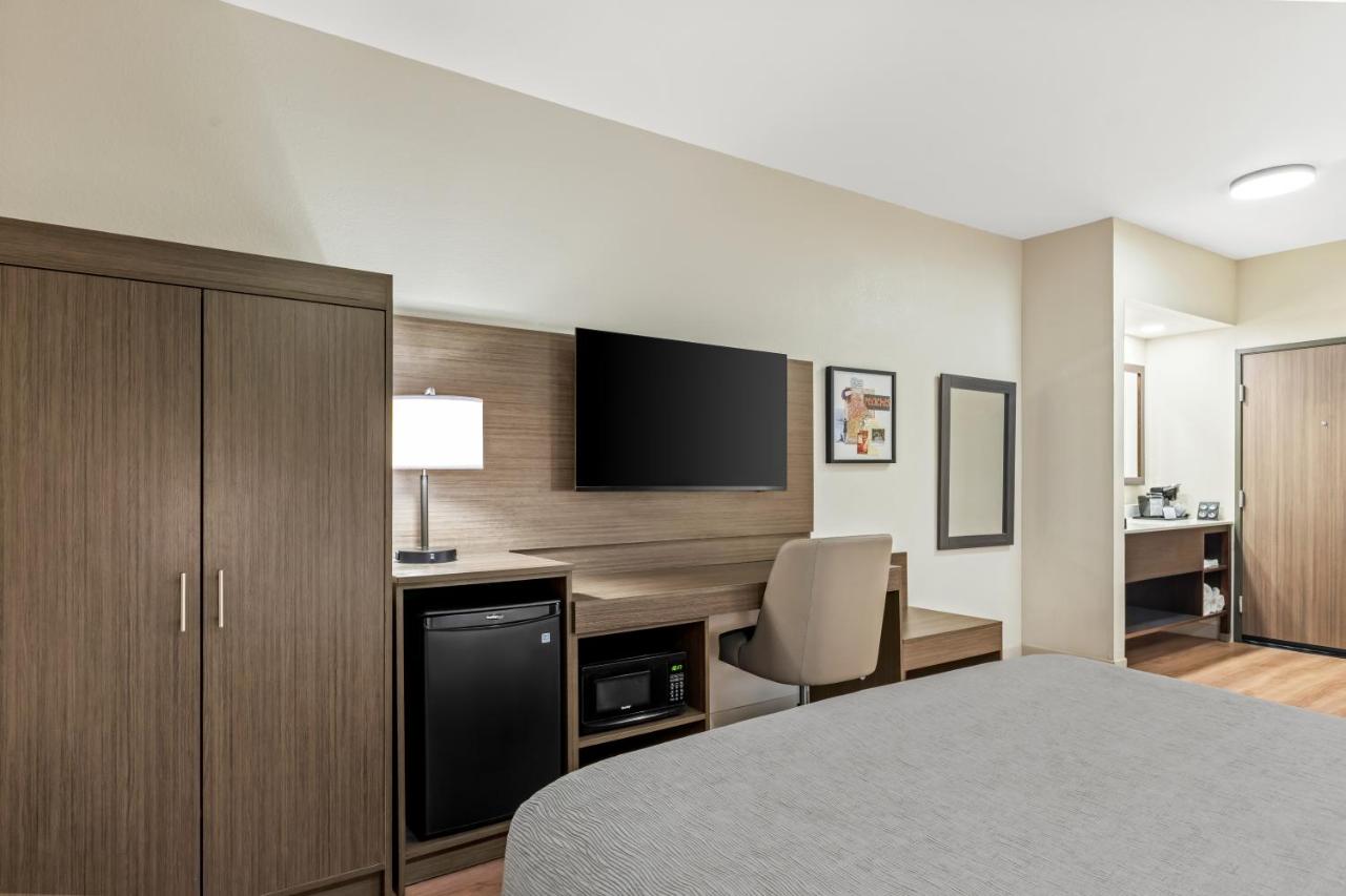 Queen Room - Non-Smoking at Quality Inn Pooler - Savannah I-95
