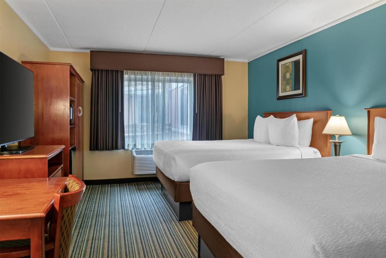 Queen Room with Two Queen Beds at Best Western Plus Traverse City