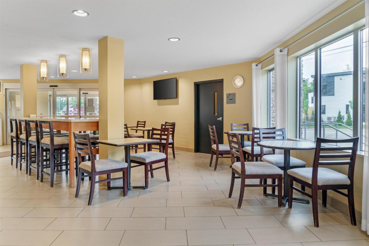 | Best Western Plus Traverse City