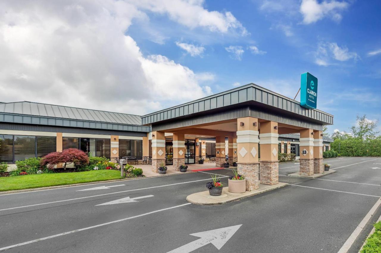 | Clarion Hotel & Conference Center Toms River