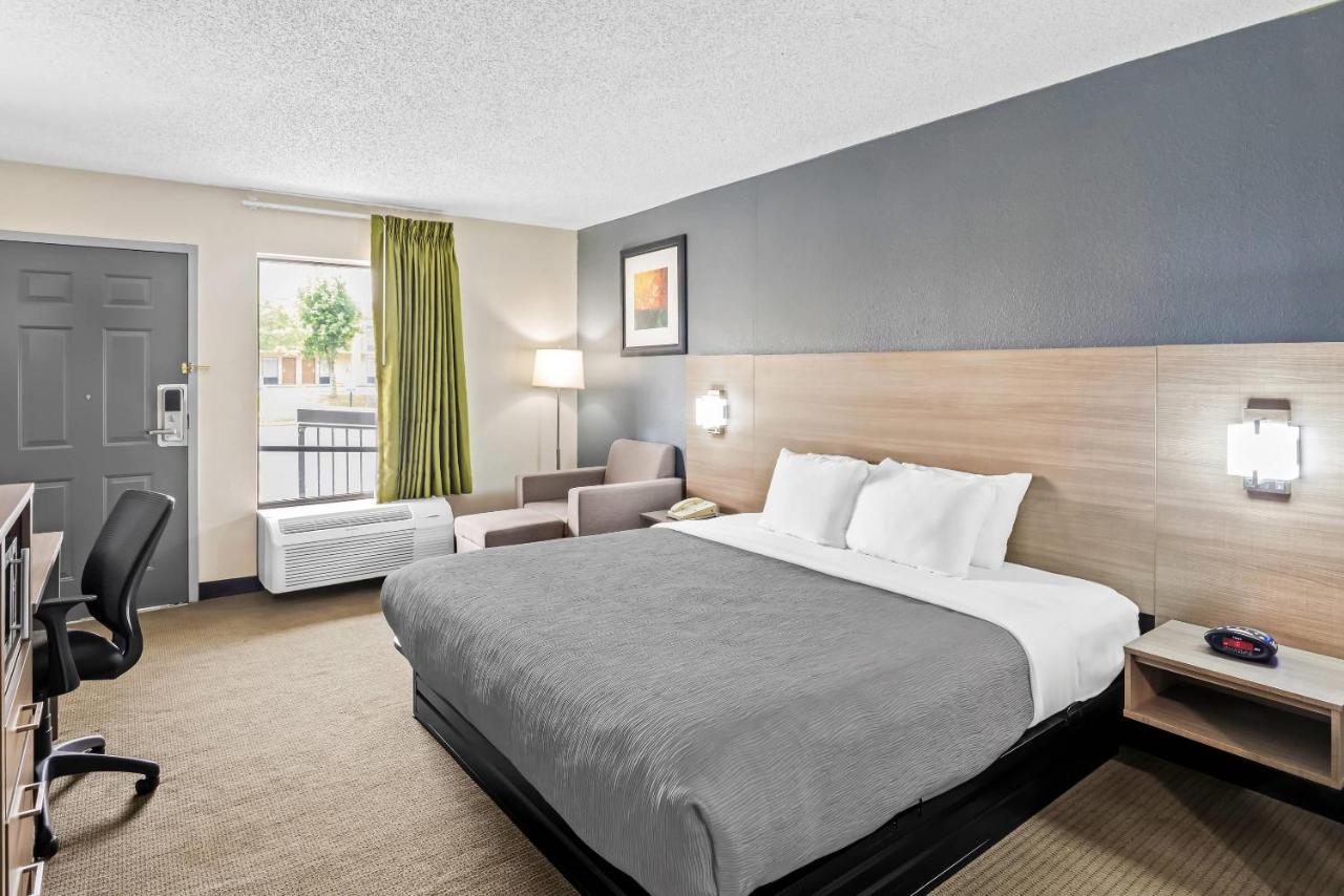 King Room - Accessible/Non-Smoking at Quality Inn Fort Campbell